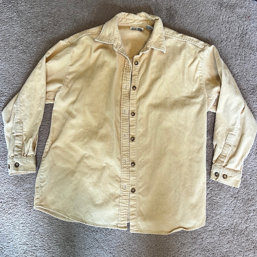 Vintage pastel yellow corduroy button up collared shirt
